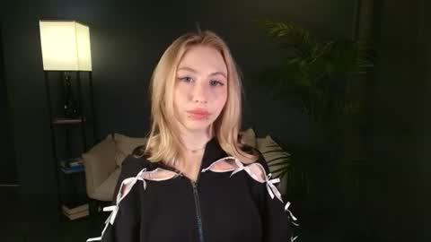 Victoria  online show from July 29, 2:32 am