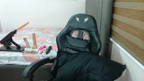 ashly online show from February 8, 12:06 am