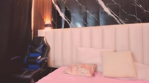 Ashly online show from February 26, 7:13 pm