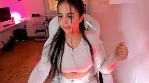 Snapshot of ashly_nova chatting on July 24, 12:58 pm Ashly online show from July 24, 12:58 pm