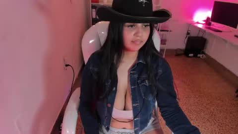 Snapshot of ashly_nova chatting on July 25, 1:41 pm Ashly online show from July 25, 1:41 pm
