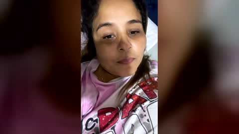 Snapshot of ashly_paez123 chatting on April 14, 6:52 am ashly_paez123 online show from April 14, 6:52 am