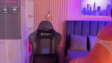 Snapshot of ashlye_miller_ chatting on December 14, 3:40 am ashlye_miller_ online show from December 14, 3:40 am