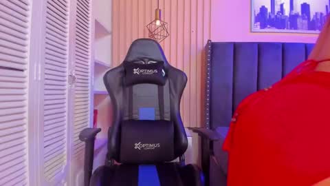 Snapshot of ashlye_miller_ chatting on December 18, 7:04 am ashlye_miller_ online show from December 18, 7:04 am