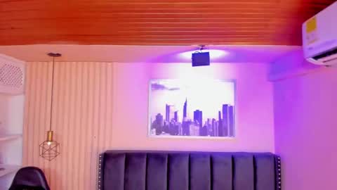 Snapshot of ashlye_miller_ chatting on December 20, 10:38 am ashlye_miller_ online show from December 20, 10:38 am