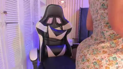 ashlye_miller_ online show from March 8, 4:27 am