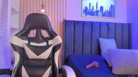 ashlye_miller_ online show from March 28, 4:23 am