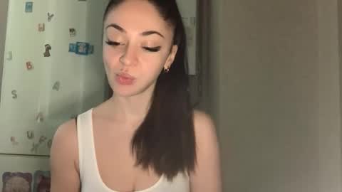 Snapshot of ashlynehush chatting on October 27, 8:07 am Lera online show from October 27, 8:07 am