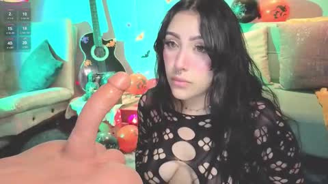 Snapshot of ashlynnlowe_ chatting on October 8, 8:06 pm Ash  online show from October 8, 8:06 pm