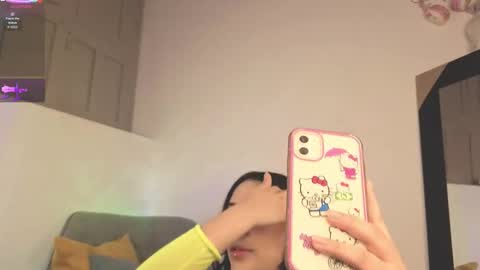 Snapshot of ashlynnlowe_ chatting on October 15, 8:09 pm Ash  online show from October 15, 8:09 pm