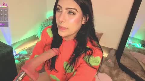 Snapshot of ashlynnlowe_ chatting on October 20, 8:31 pm Ash  online show from October 20, 8:31 pm