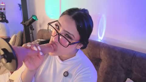 Ash  online show from March 3, 10:26 pm