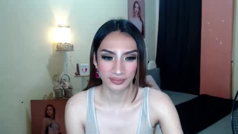 Snapshot of ashthebigcock chatting on February 17, 9:32 pm AshTheBigCock online show from February 17, 9:32 pm