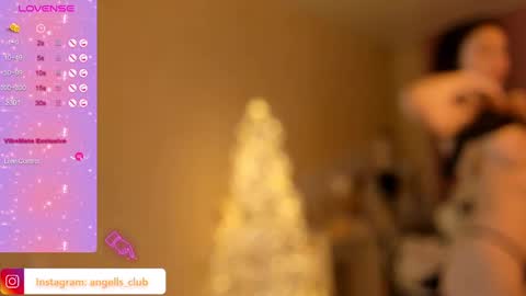 Snapshot of asian_angell chatting on January 18, 6:43 pm adeline online show from January 18, 6:43 pm