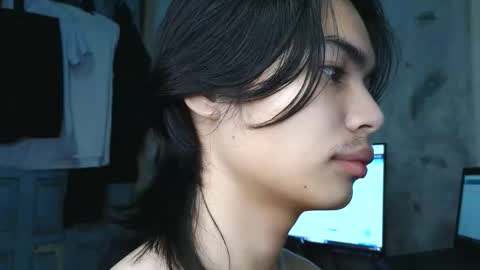 asian_babyboi online show from October 16, 5:47 pm