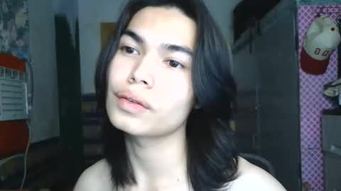 asian_babyboi online show from March 8, 4:33 pm