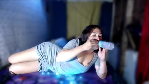 Snapshot of asian_bella123 chatting on May 18, 1:06 pm asian_bella123 online show from May 18, 1:06 pm