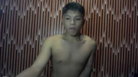 Snapshot of asian_calid22xx chatting on May 28, 4:15 pm asian_calid22xx online show from May 28, 4:15 pm