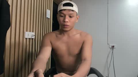 Snapshot of asian_calid22xx chatting on June 6, 12:27 am asian_calid22xx online show from June 6, 12:27 am