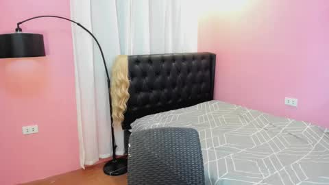 Cecily online show from March 21, 7:13 am