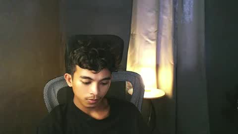 Snapshot of asian_hunk_moreno chatting on July 1, 8:38 am Yuri online show from July 1, 8:38 am