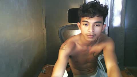 Snapshot of asian_hunk_moreno chatting on July 3, 6:20 am Yuri online show from July 3, 6:20 am