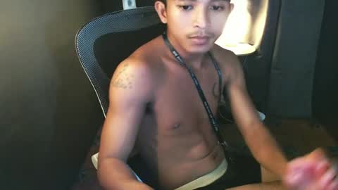 Snapshot of asian_hunk_moreno chatting on July 8, 5:50 pm Yuri online show from July 8, 5:50 pm