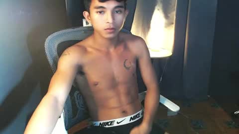 Snapshot of asian_hunk_moreno chatting on July 10, 6:32 pm Yuri online show from July 10, 6:32 pm