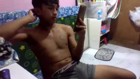 Snapshot of asian_hunk_moreno chatting on August 3, 10:10 am Yuri online show from August 3, 10:10 am