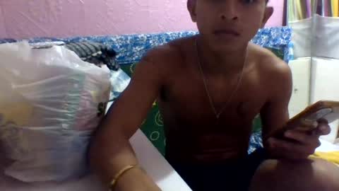 Snapshot of asian_hunk_moreno chatting on August 5, 5:54 am Yuri online show from August 5, 5:54 am