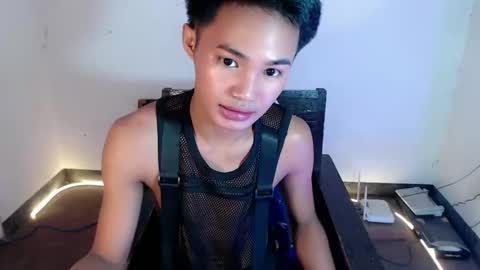 asian_lover05 online show from March 4, 4:13 pm