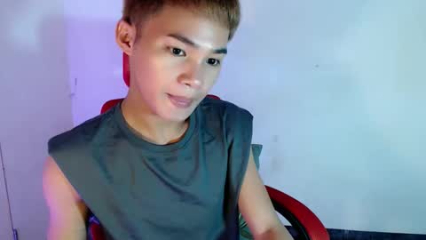 asian_lover05 online show from April 18, 4:44 pm