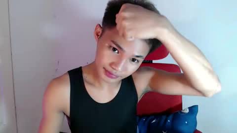 Snapshot of asian_lover05 chatting on May 31, 5:09 pm asian_lover05 online show from May 31, 5:09 pm