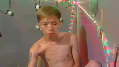 asian_macky online show from February 10, 2:21 pm