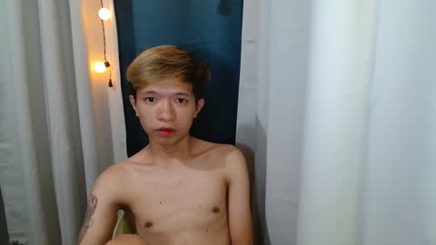 asian_macky online show from April 3, 2:31 am