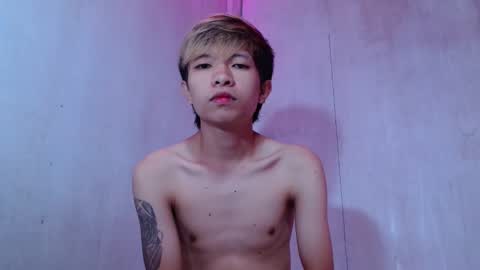 asian_macky online show from April 22, 1:23 pm