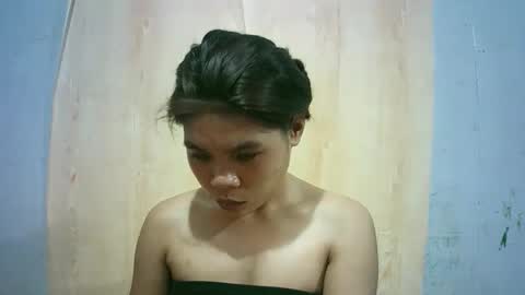 Snapshot of asian_novielyn19xxx chatting on May 26, 10:44 am asian_novielyn19xxx online show from May 26, 10:44 am