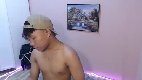 Snapshot of asian_prince_of_cock chatting on October 10, 7:29 am Prince online show from October 10, 7:29 am