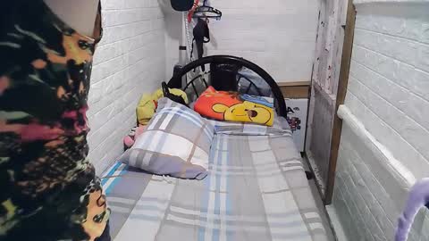 Snapshot of asian_sexydimples chatting on December 21, 7:45 am Trixie online show from December 21, 7:45 am