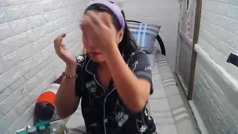 Snapshot of asian_sexydimples chatting on September 10, 12:05 pm Trixie online show from September 10, 12:05 pm