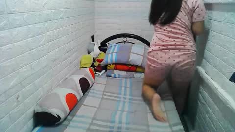 Snapshot of asian_sexydimples chatting on September 18, 10:56 pm Trixie online show from September 18, 10:56 pm