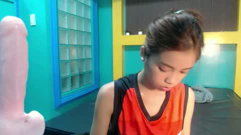 Snapshot of asian_slade chatting on June 9, 4:29 pm asian_slade online show from June 9, 4:29 pm