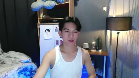 Snapshot of asian_wayne chatting on January 22, 11:56 am wayne online show from January 22, 11:56 am