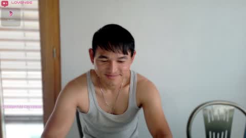 Snapshot of asianboy_sunny chatting on June 16, 4:15 am AsianBoy Sunny online show from June 16, 4:15 am