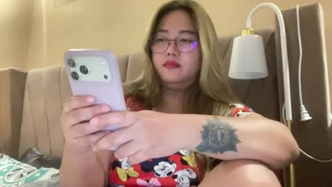 Curvy online show from June 30, 9:10 am