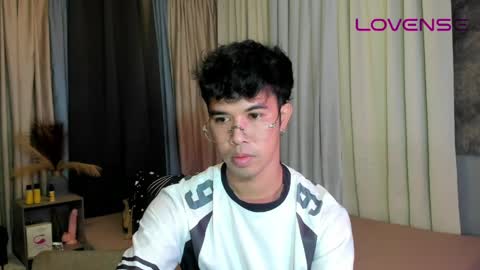 asiancum_peter online show from June 6, 2:49 am