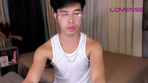 asiancum_peter online show from June 9, 2:45 am