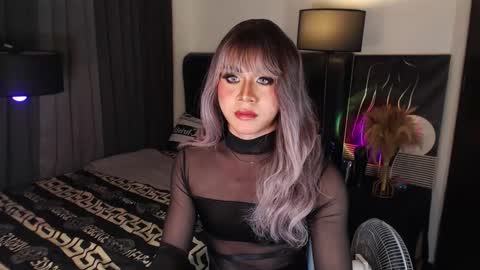kylie online show from October 10, 12:37 pm