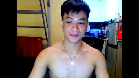 asiandreamboyx online show from May 5, 12:29 am