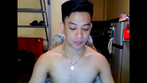 Snapshot of asiandreamboyx chatting on June 10, 3:18 am asiandreamboyx online show from June 10, 3:18 am